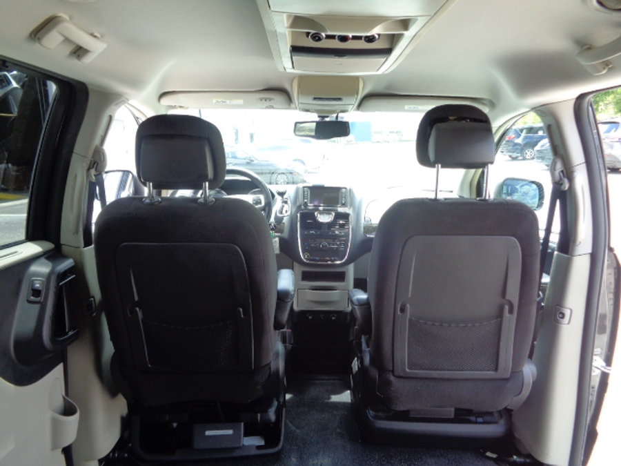 Used 2014 Chrysler Town and Country Touring - BraunAbility Side Entry Entry Fold Out Automatic Ramp