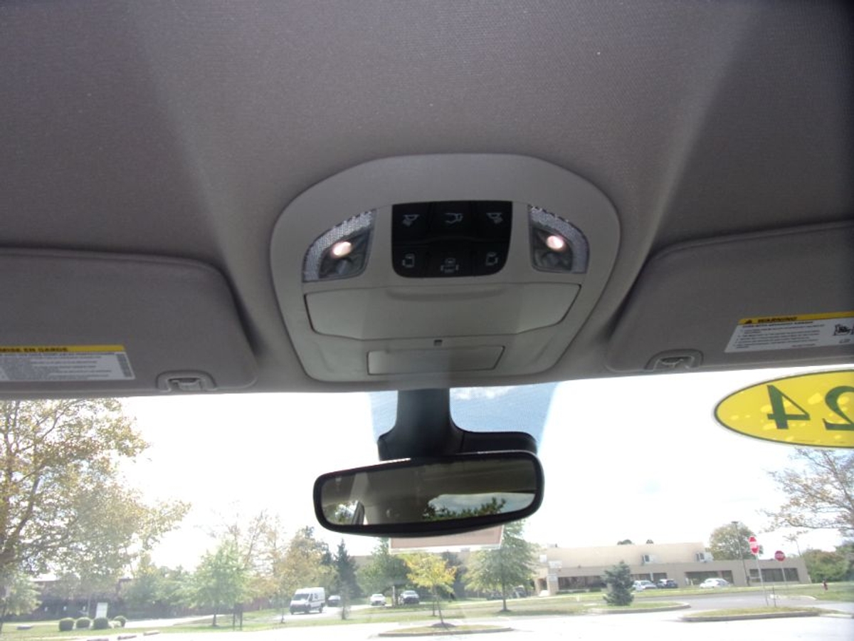 2024 CHRYSLER VOYAGER - Image 13