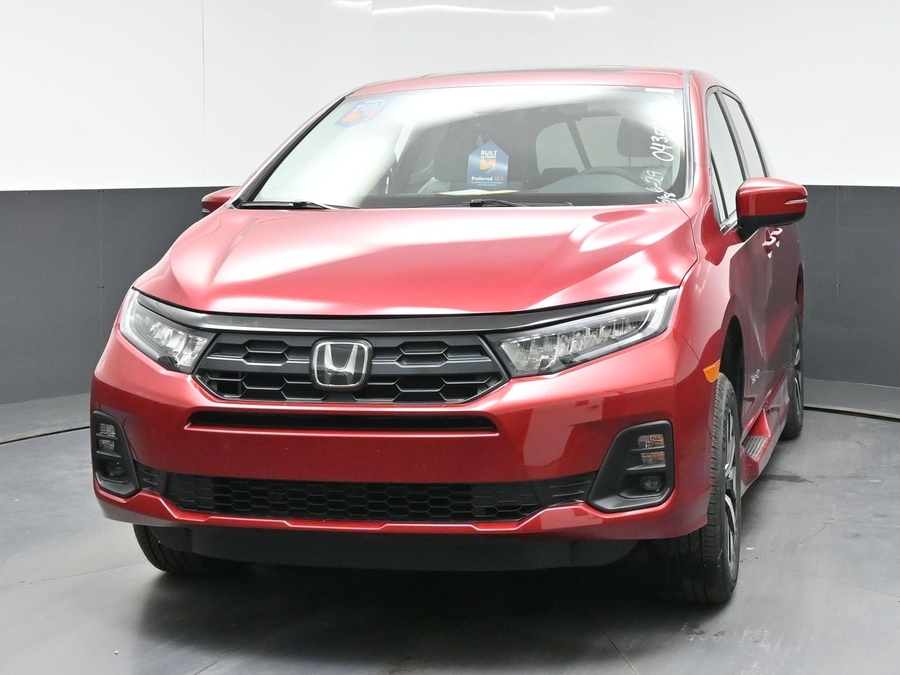 Red Honda Odyssey image number 1