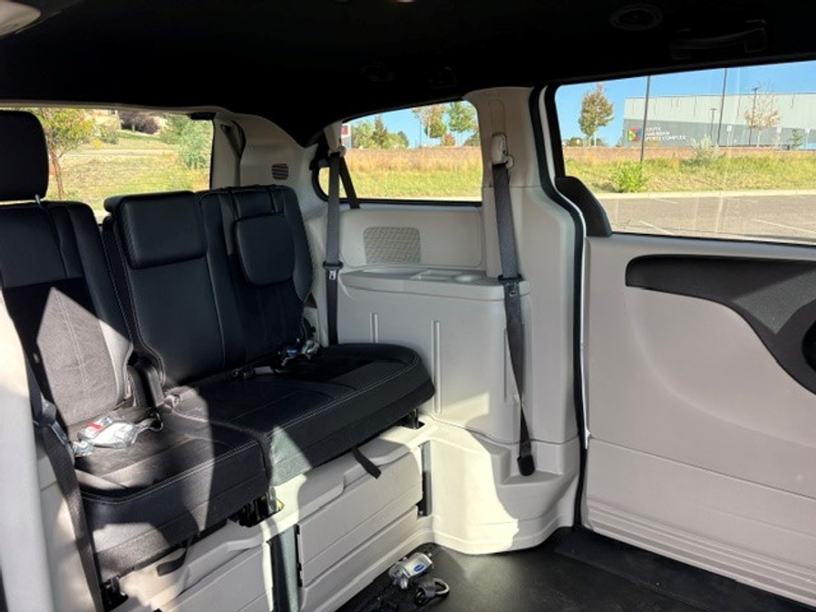 Used 2017 Dodge Grand Caravan SXT - BraunAbility Side Entry Fold Out Automatic Ramp