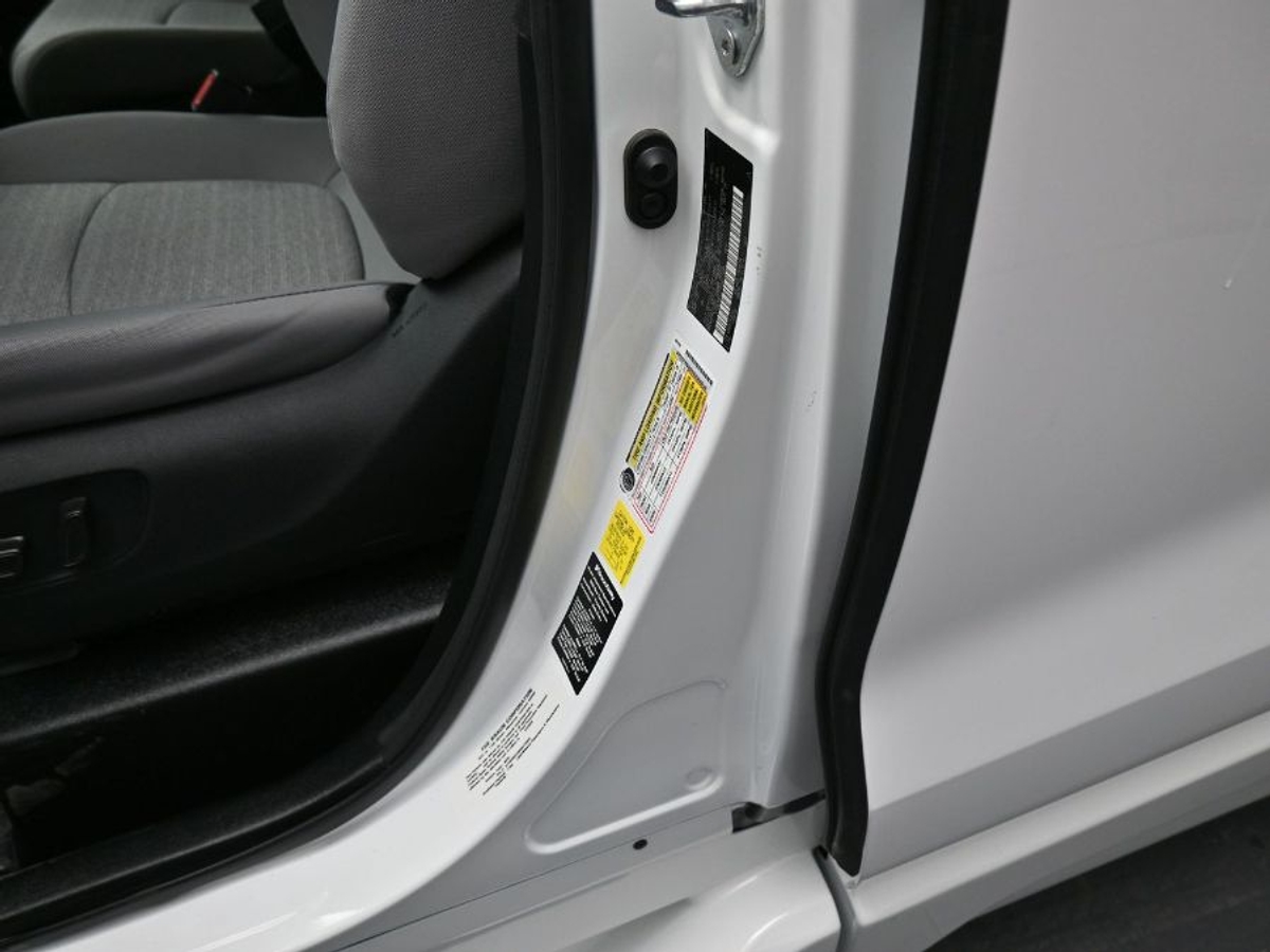 2025 TOYOTA SIENNA - Image 17