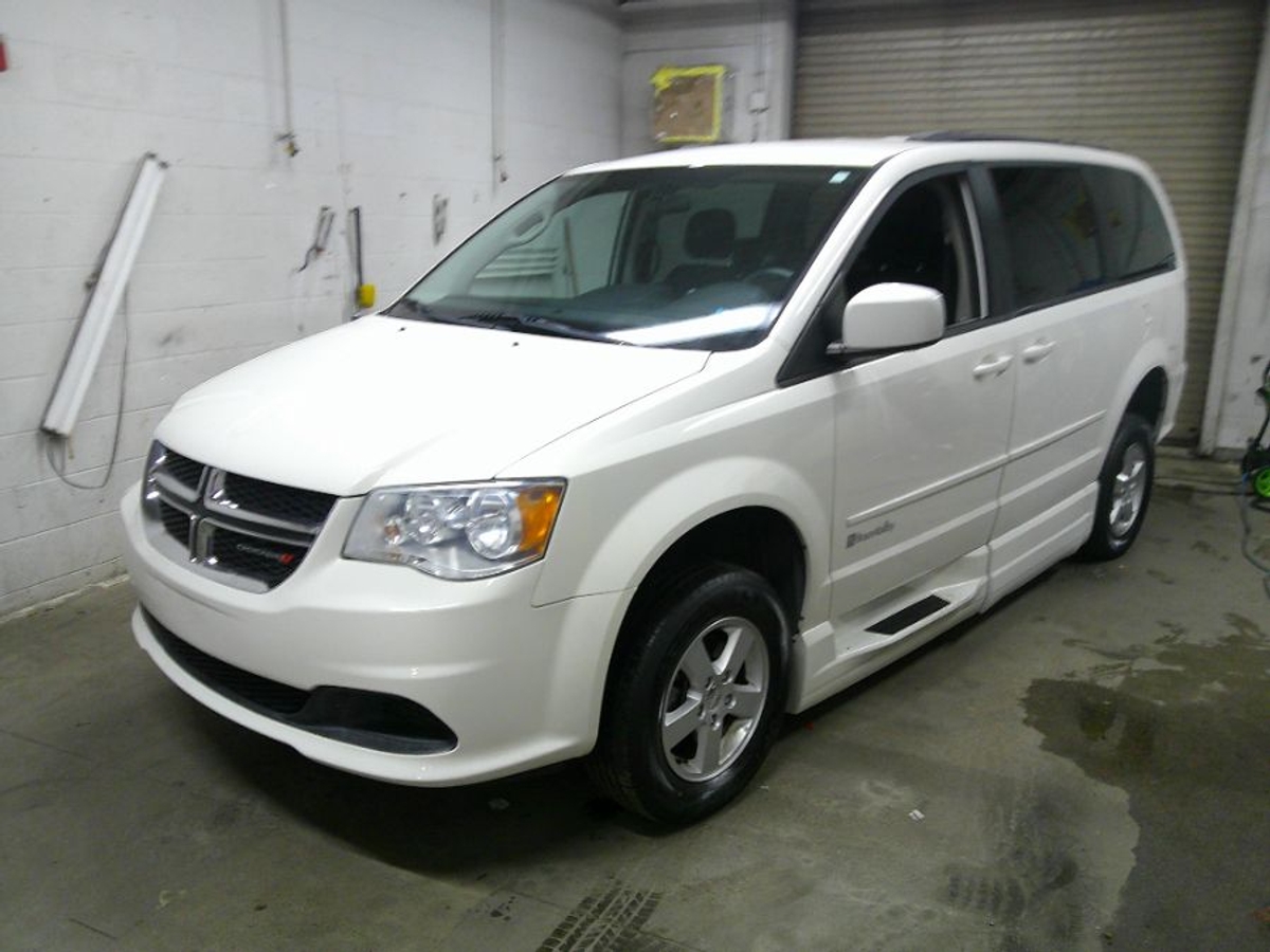 2012 Dodge Grand Caravan SXT's photo