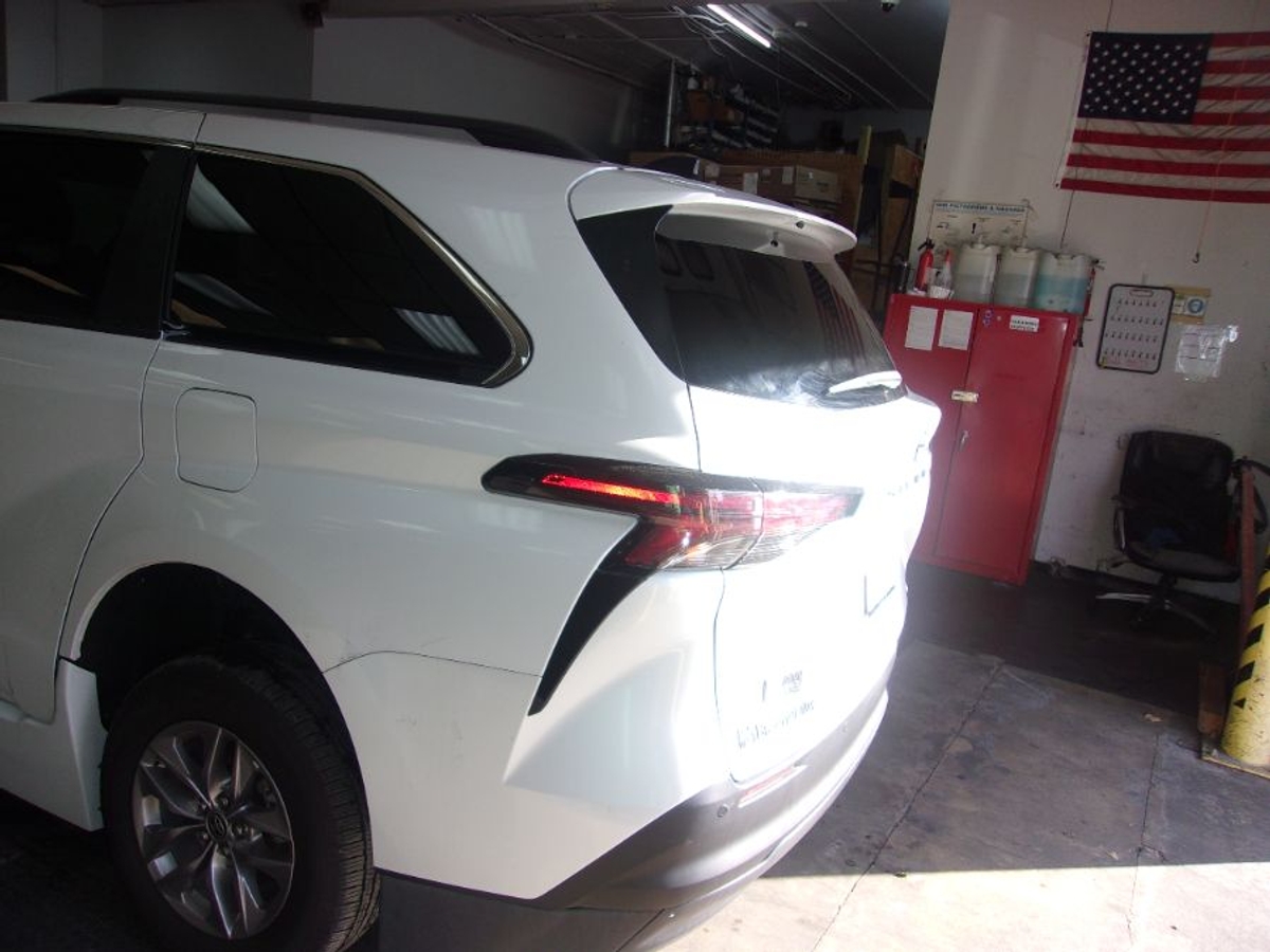 2024 TOYOTA SIENNA - Image 6