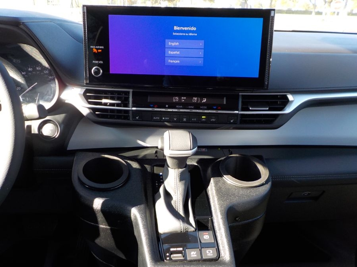 2025 TOYOTA SIENNA - Image 36