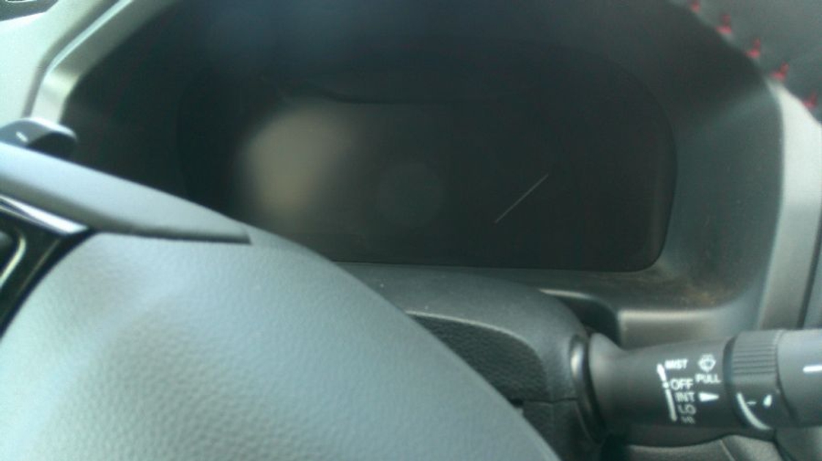 White Honda Odyssey image number 15