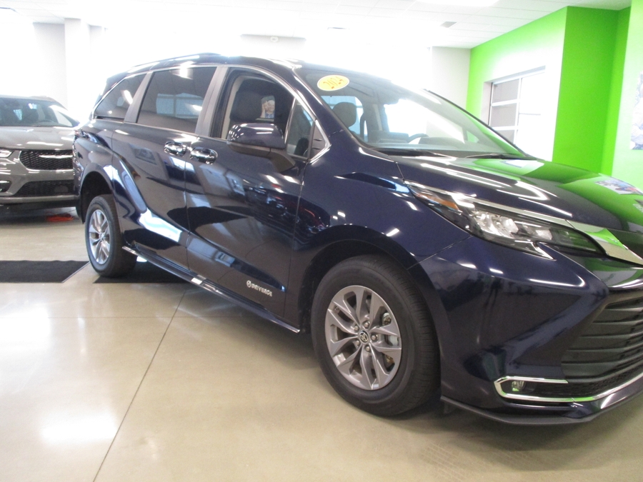 2024 TOYOTA SIENNA - Image 5