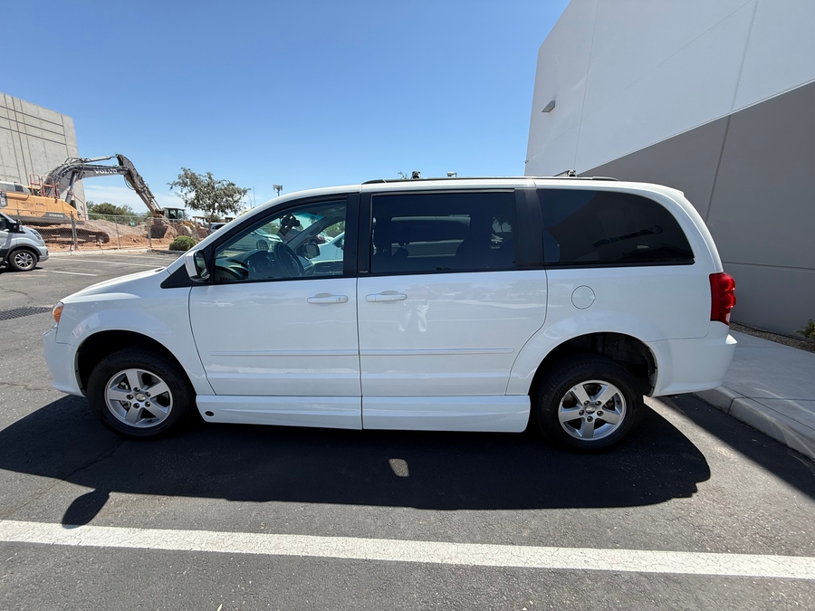 Used 2012 Dodge Grand Caravan SXT - VMI Side Entry In Floor Automatic Ramp