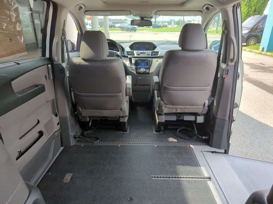 Used 2017 Honda Odyssey EX-L - VMI Side Entry In Floor Automatic Ramp