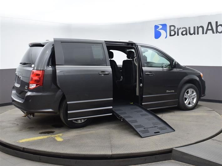 Florida Handicap Vans for Sale [New & Used Wheelchair Vans] MobilityWorks