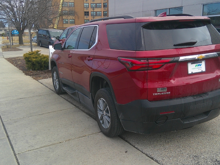 2023 CHEVROLET TRAVERSE - Image 4
