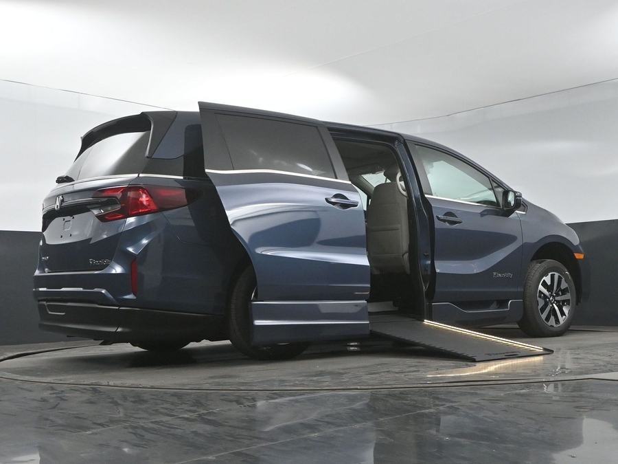 New 2026 Honda Odyssey EX-L - BraunAbility Side Entry Entry In Floor Automatic Ramp