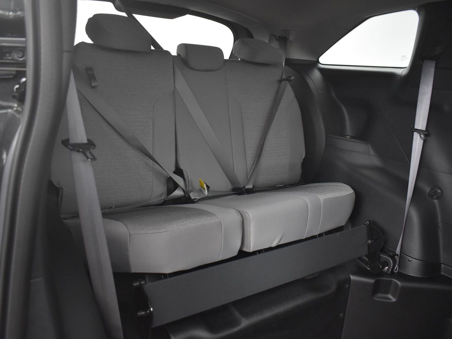 New 2025 Toyota Sienna Hybrid LE - BraunAbility Side Entry Entry Fold Out Automatic Ramp