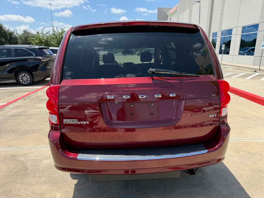Red Dodge Grand Caravan image number 3