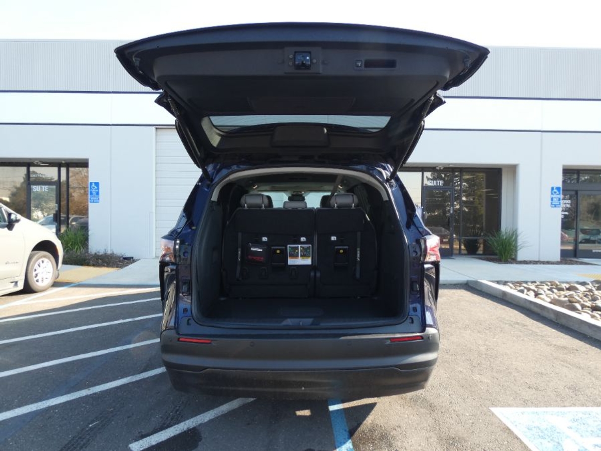 2025 TOYOTA SIENNA - Image 9