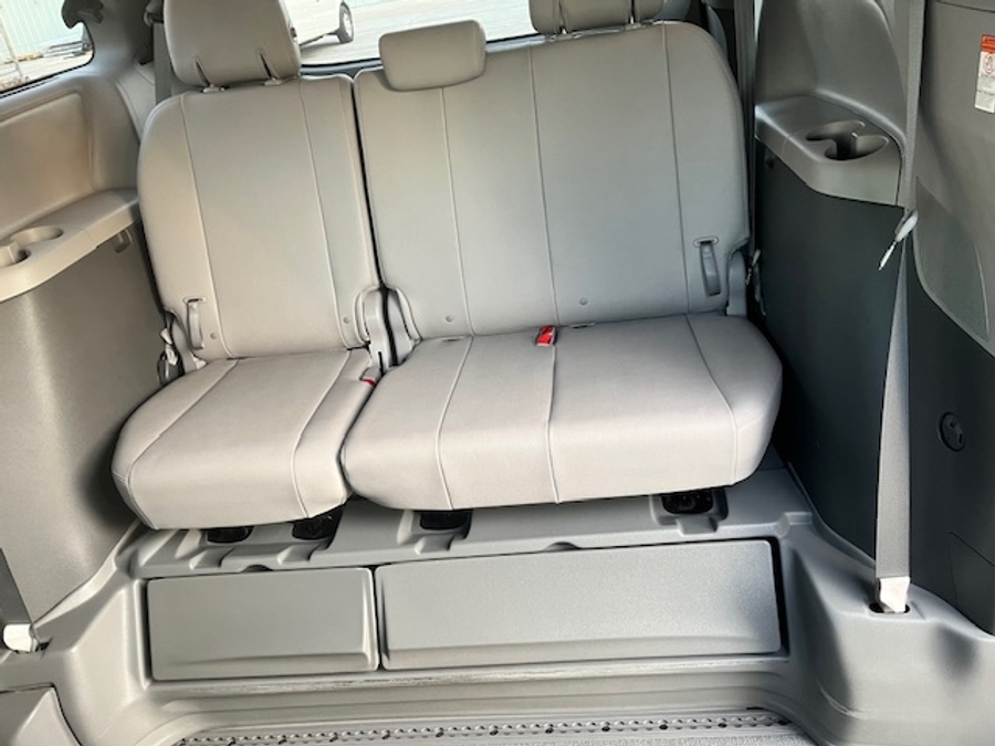 Used 2015 Toyota Sienna XLE - BraunAbility Side Entry Entry Fold Out Automatic Ramp