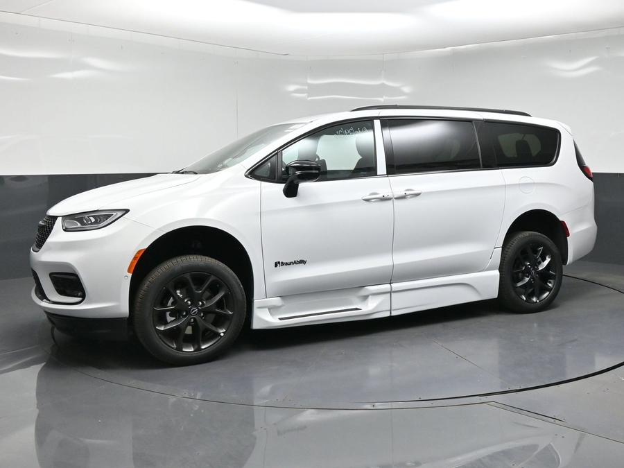 White Chrysler Pacifica with Side Entry Automatic Fold Out ramp