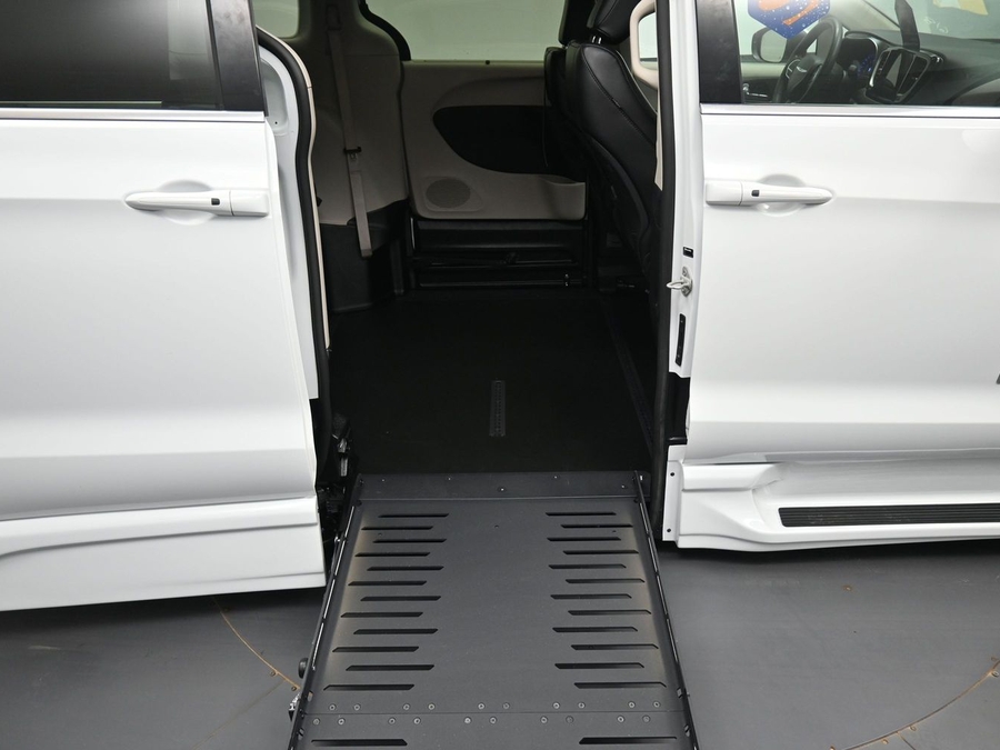 Used 2023 Chrysler Pacifica Touring L - BraunAbility Side Entry Fold Out Automatic Ramp