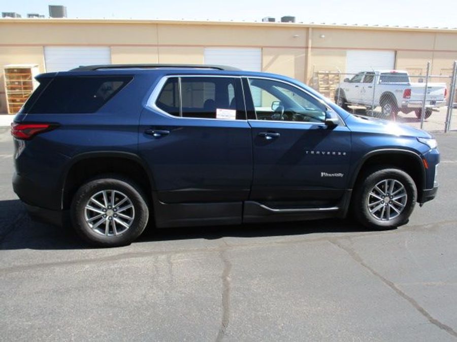 Used 2022 Chevrolet Traverse 1LT - BraunAbility Side Entry Entry In Floor Automatic Ramp