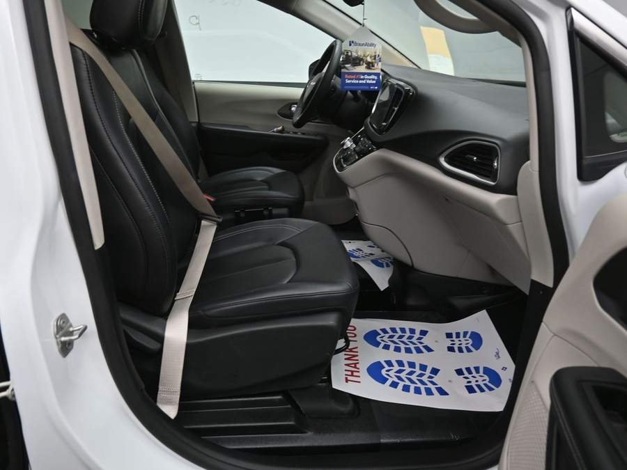Used 2024 Chrysler Pacifica Touring L - BraunAbility Side Entry Entry In Floor Automatic Ramp