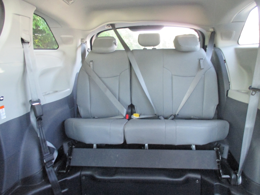 White Toyota Sienna image number 10