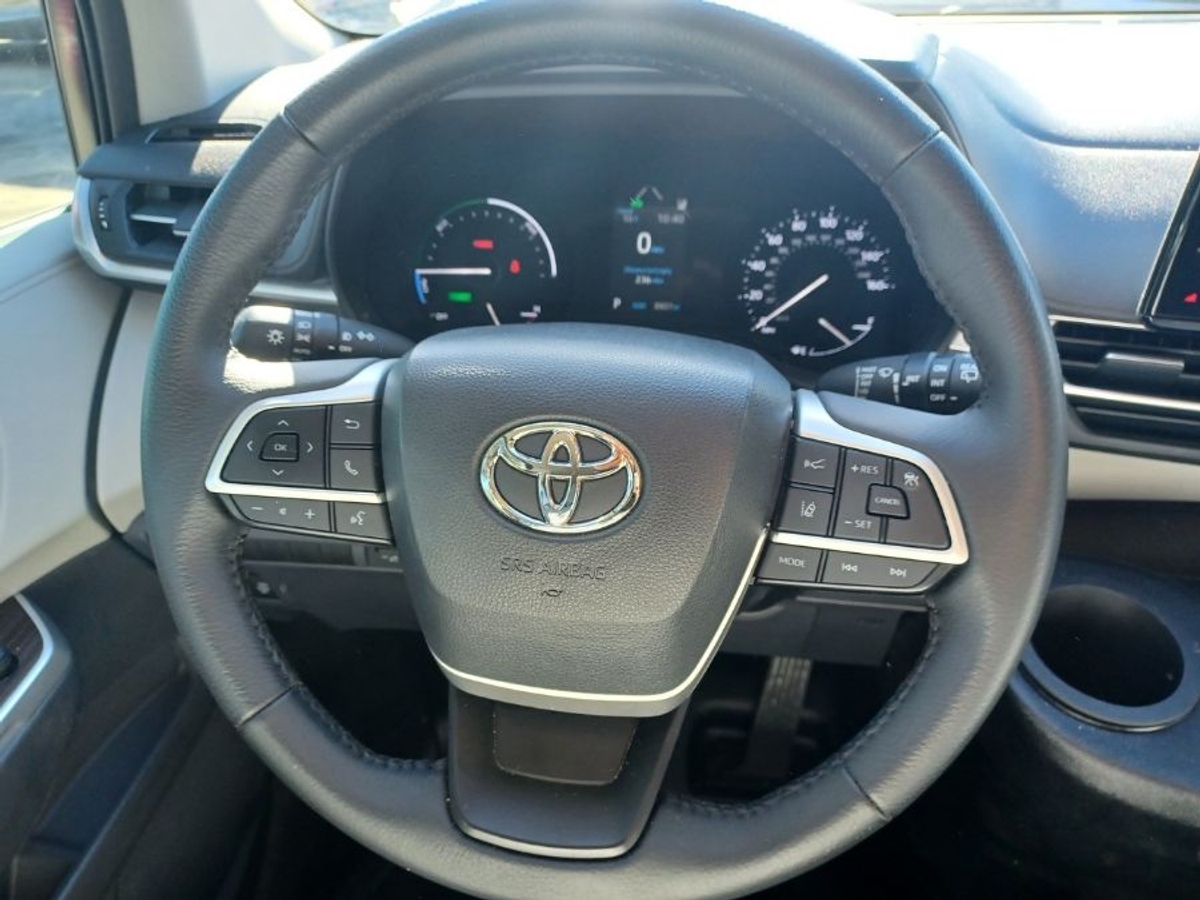 2023 TOYOTA SIENNA - Image 15
