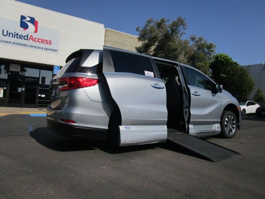 Used 2022 Honda Odyssey  - VMI Side Entry Entry In Floor Automatic Ramp