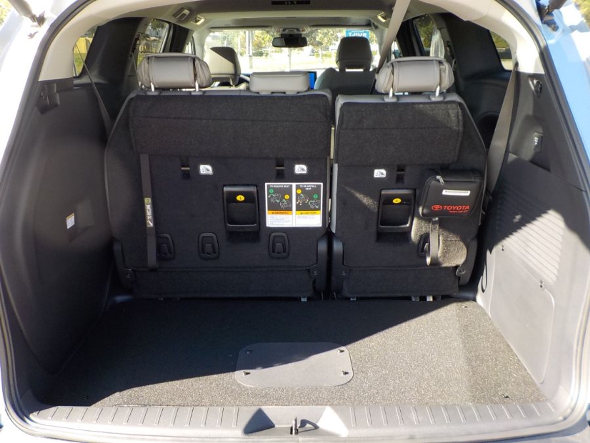 2025 TOYOTA SIENNA - Image 44