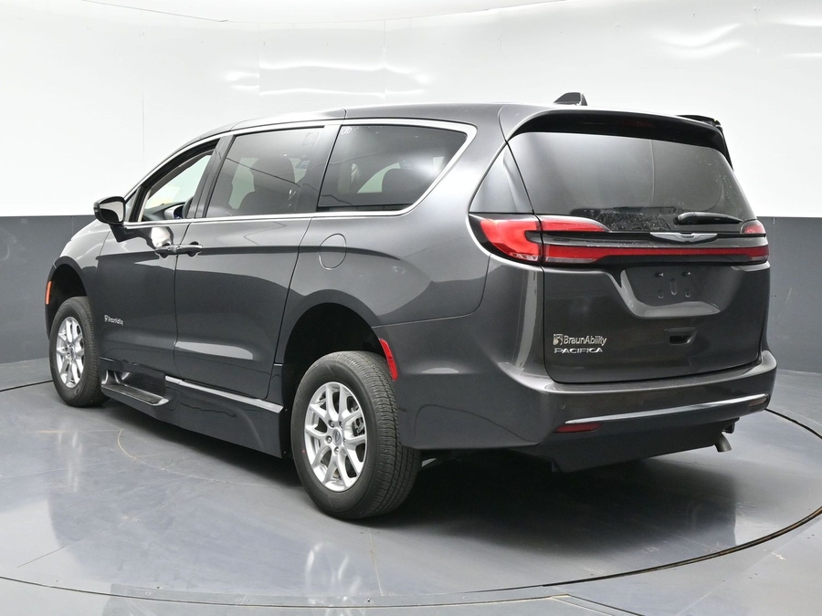 Used 2023 Chrysler Pacifica Touring L - BraunAbility Side Entry Fold Out Automatic Ramp