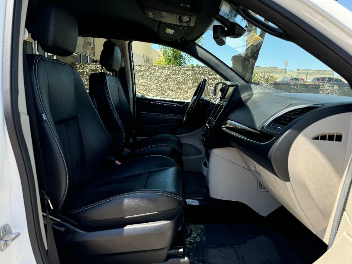 2019 DODGE GRAND CARAVAN - Image 6