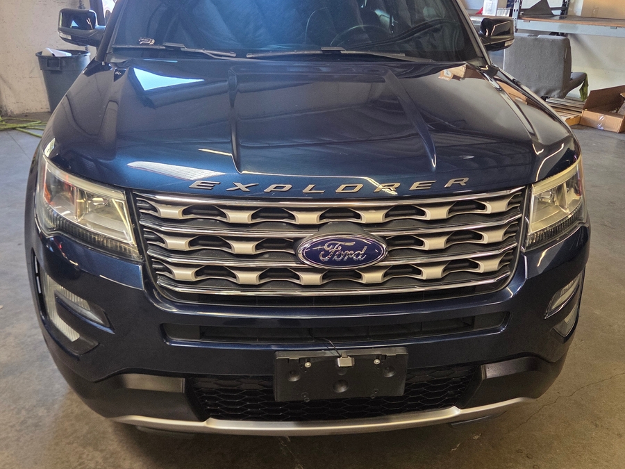 Used 2017 Ford Explorer XLT - BraunAbility Side Entry In Floor Automatic Ramp