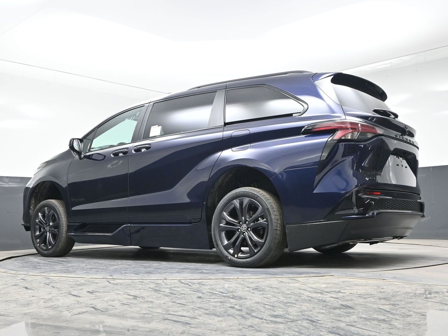 New 2026 Toyota Sienna Hybrid XSE Sport - BraunAbility Side Entry Entry Fold Out Automatic Ramp