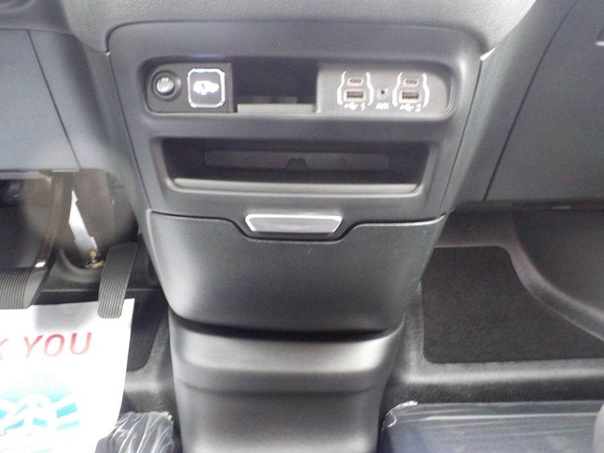 2025 CHRYSLER PACIFICA - Image 37