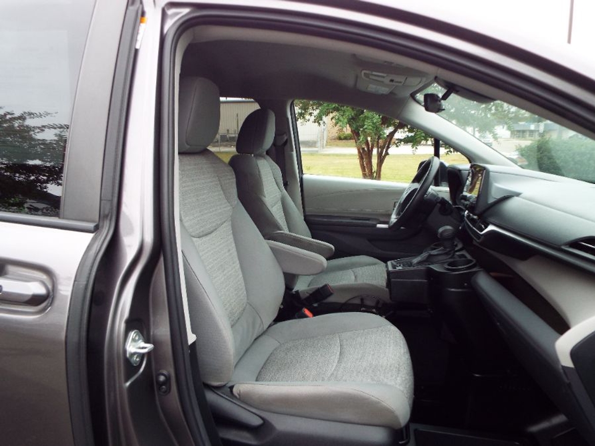 2022 TOYOTA SIENNA - Image 19