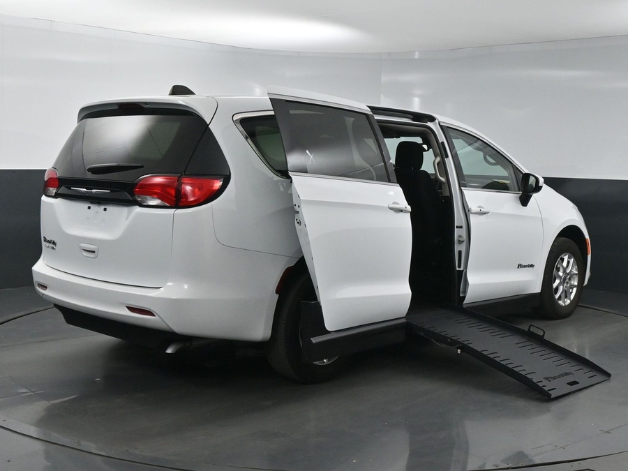 Used 2023 Chrysler Voyager LX - BraunAbility Side Entry Entry Fold Out Manual Ramp