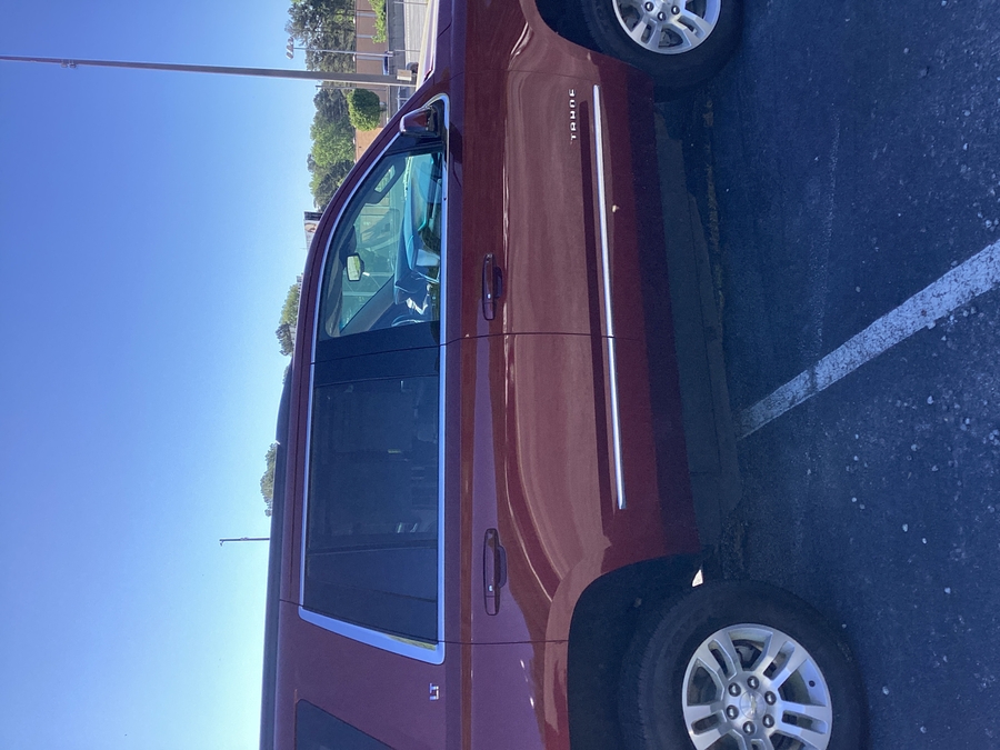  Chevrolet Tahoe image number 5