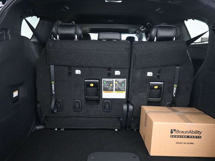 New 2026 Toyota Sienna Hybrid XSE Sport - BraunAbility Side Entry Fold Out Automatic Ramp