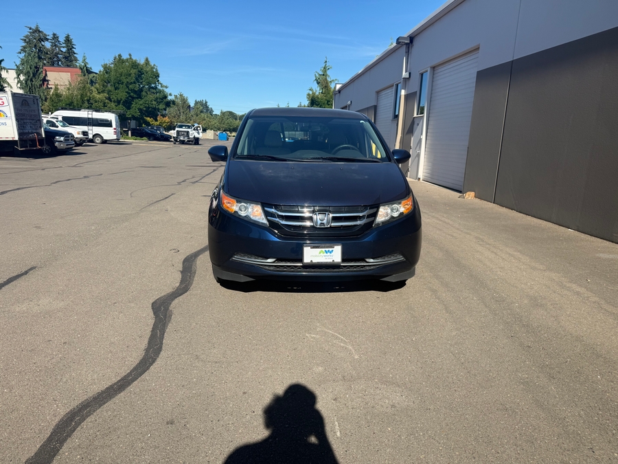 Blue Honda Odyssey with Side Entry Automatic In Floor ramp