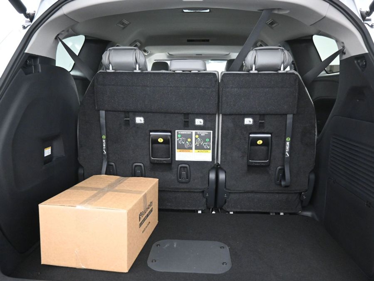 2025 TOYOTA SIENNA - Image 14