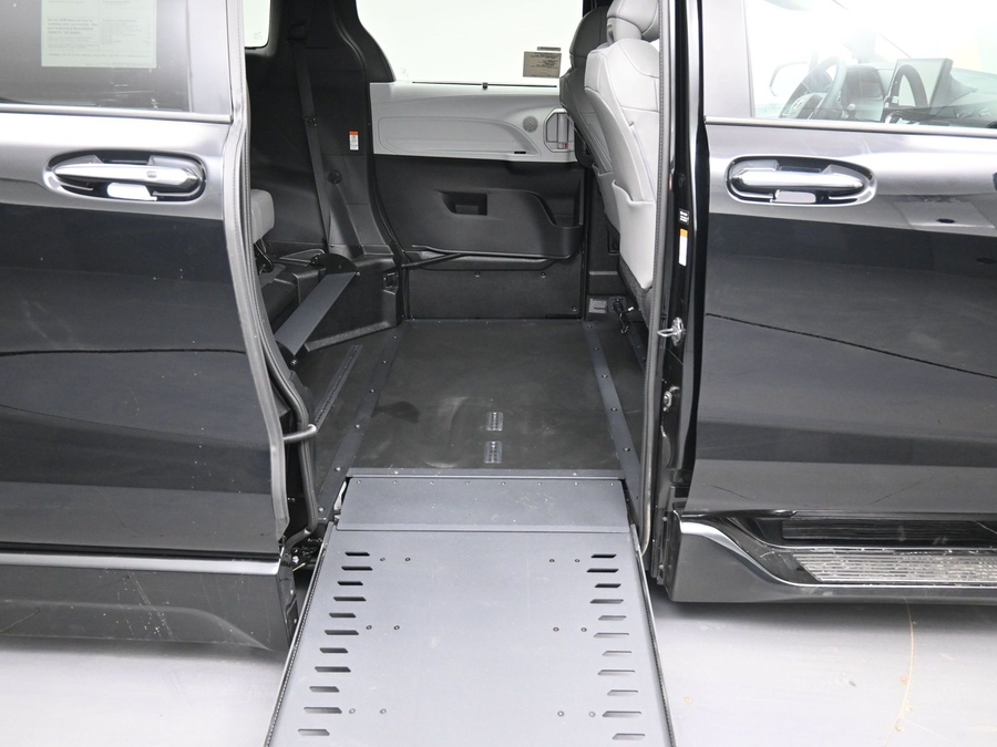 Black Toyota Sienna image number 10