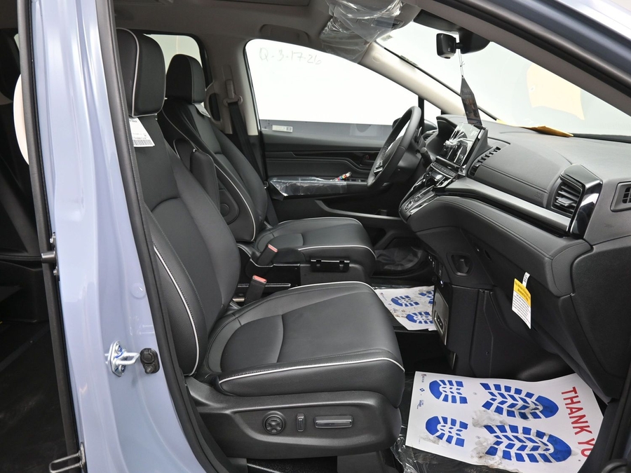 New 2026 Honda Odyssey Touring - BraunAbility Side Entry In Floor Automatic Ramp