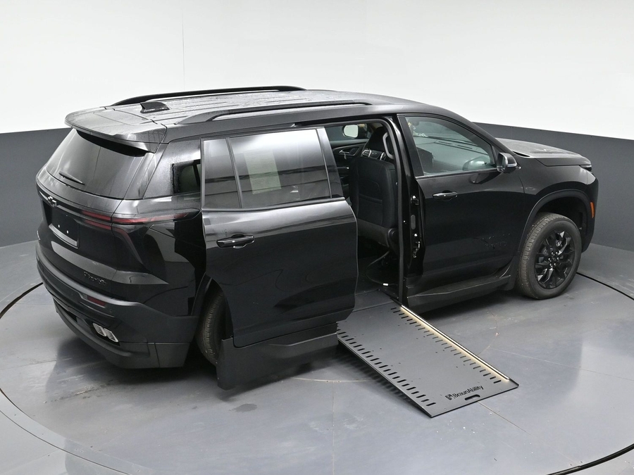 2026 Chevrolet Traverse LT - Photo 19