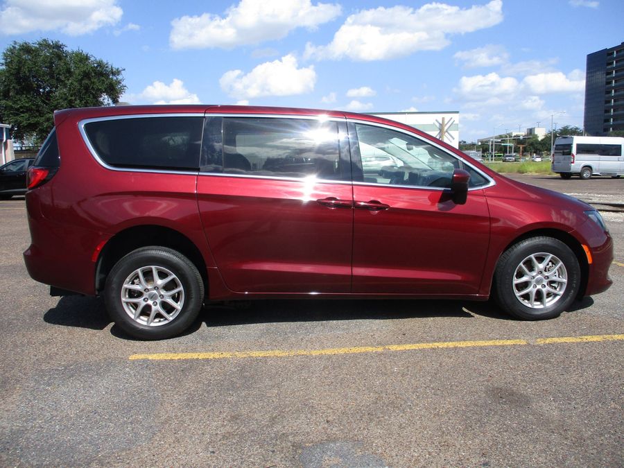 Used 2023 Chrysler Voyager LX - ATS Rear Entry Entry Fold Out Manual Ramp