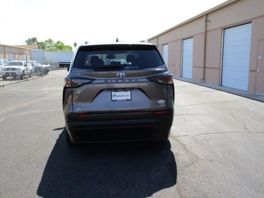 Used 2023 Toyota Sienna Hybrid XLE Base - VMI Side Entry Entry In Floor Automatic Ramp