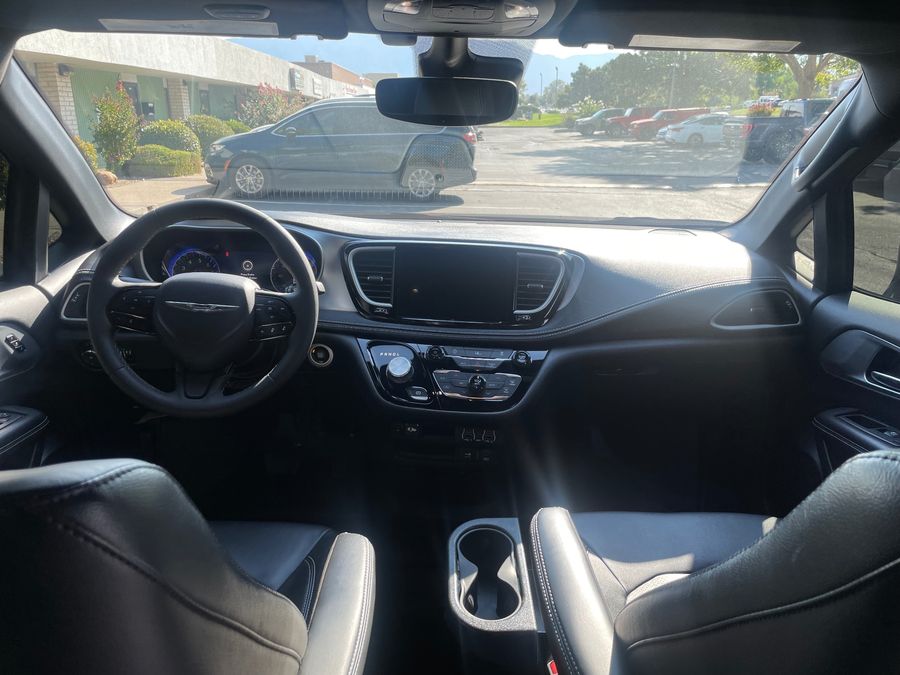 Used 2022 Chrysler Pacifica Touring L Sport - BraunAbility Side Entry Entry Fold Out Automatic Ramp