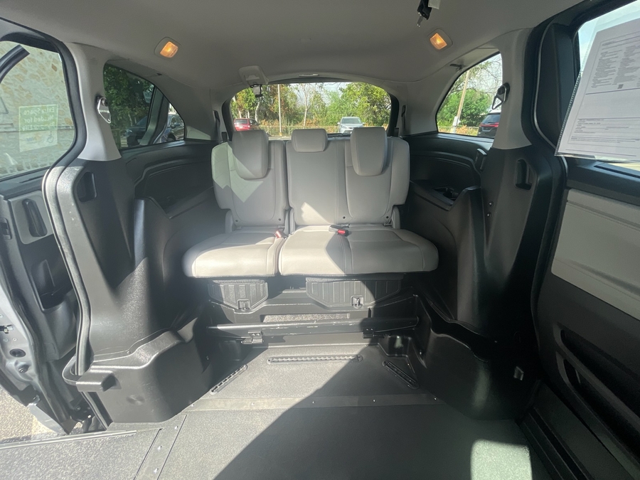 2020 Honda Odyssey EX-L - Photo 10