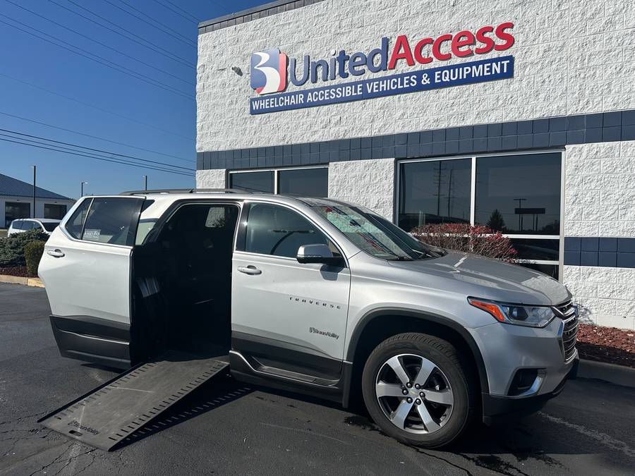 Used 2021 Chevrolet Traverse 3LT - BraunAbility Side Entry Entry In Floor Automatic Ramp