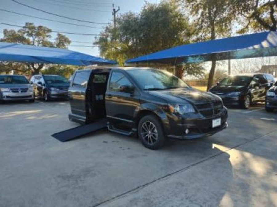 Black Dodge Grand Caravan with Side Entry Automatic In Floor ramp