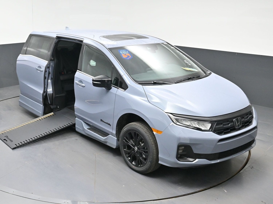 New 2026 Honda Odyssey Sport - BraunAbility Side Entry In Floor Automatic Ramp