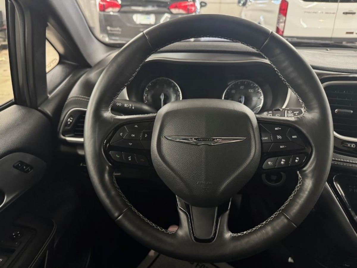 2021 CHRYSLER PACIFICA - Image 12