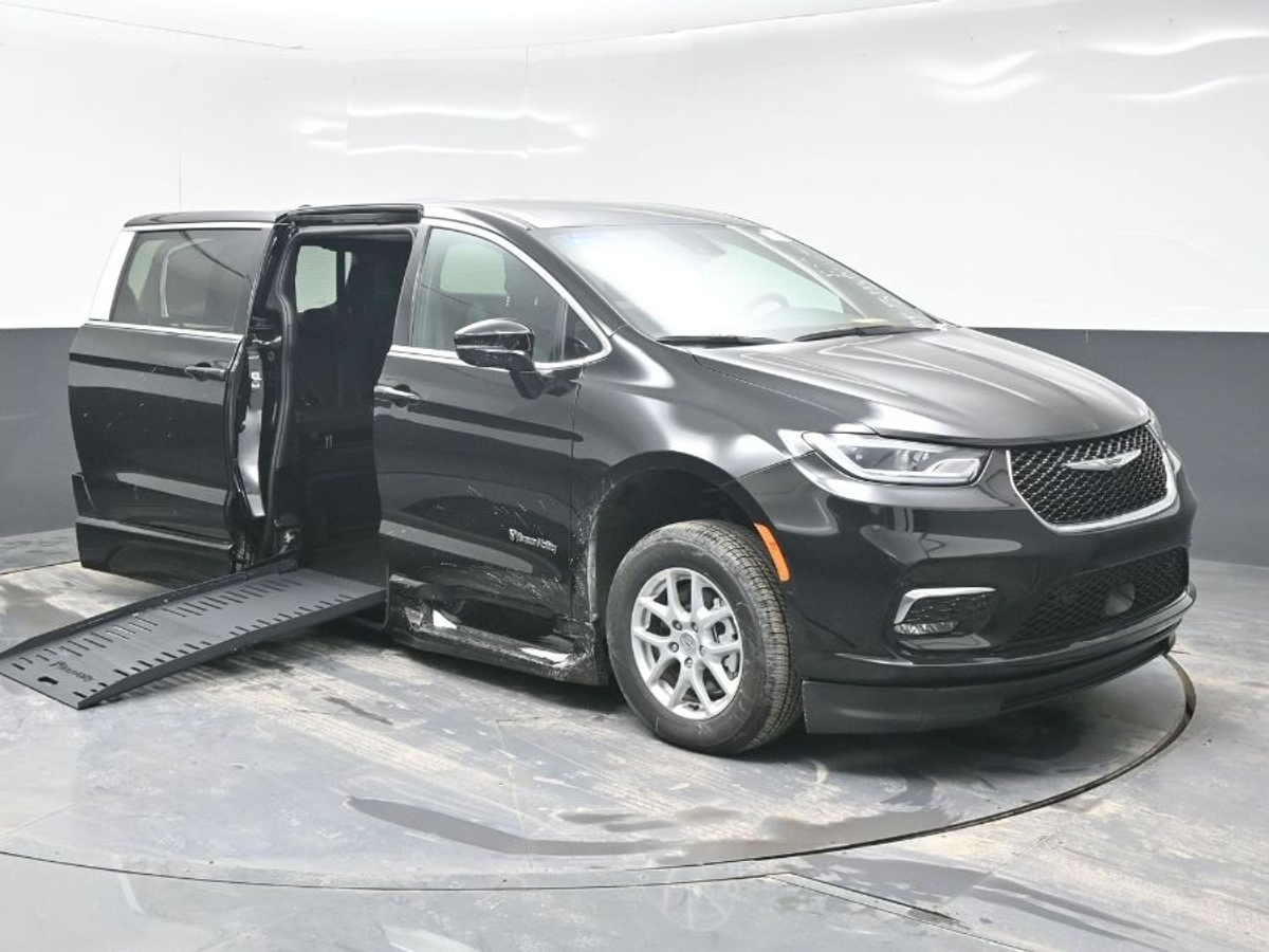 Black Chrysler Pacifica with Side Entry Automatic Fold Out ramp